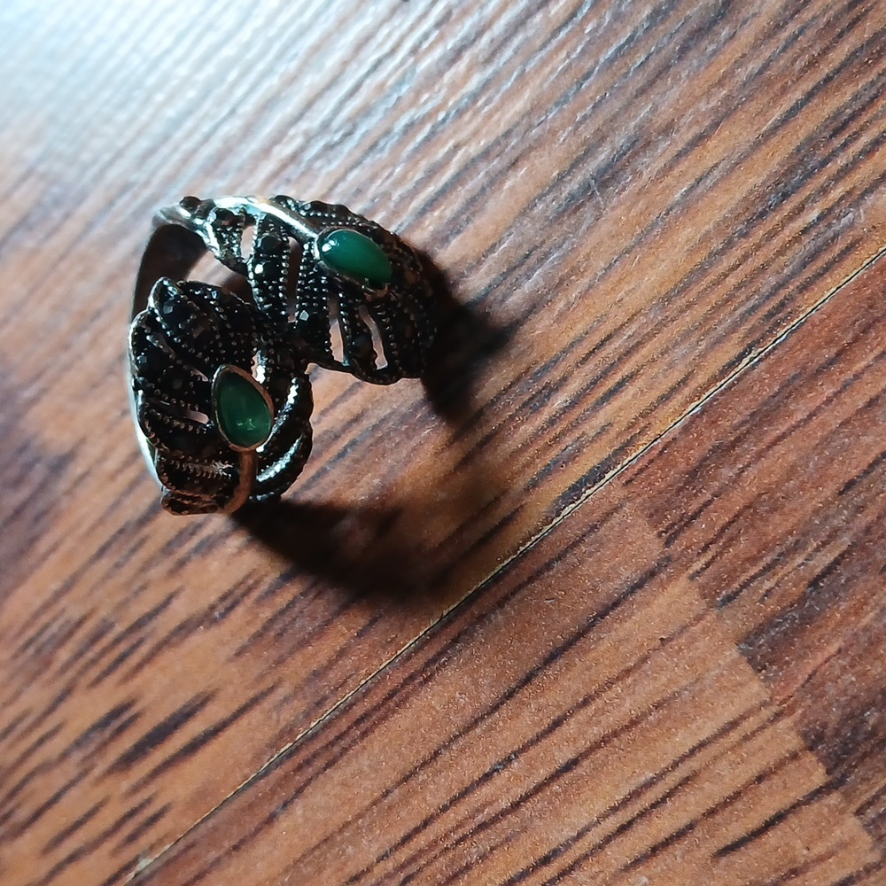 Wraparound ring‎